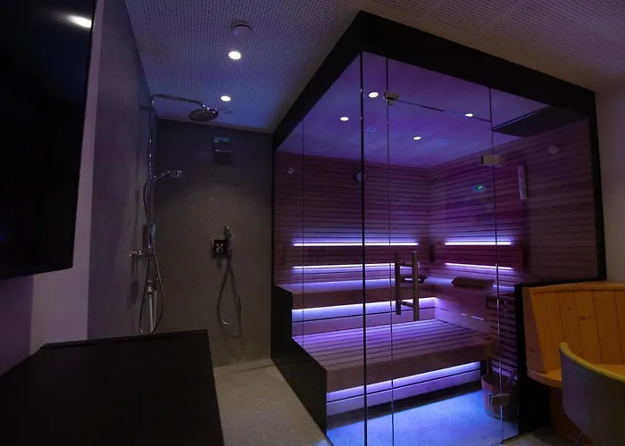 Hotel Edlingerwirt - Sauna & Golfsimulator Inklusive