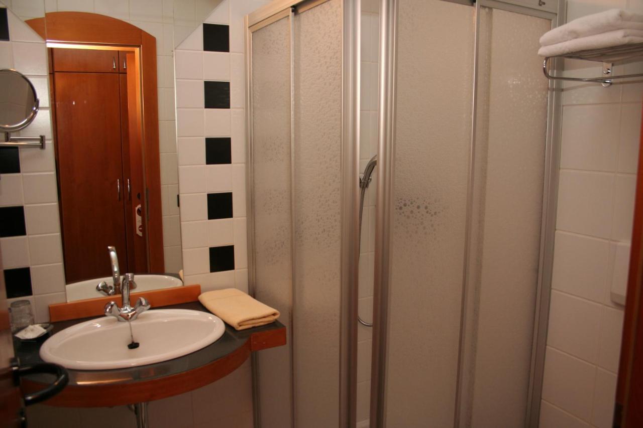 Hotel Edlingerwirt - Sauna & Golfsimulator Inklusive 4*