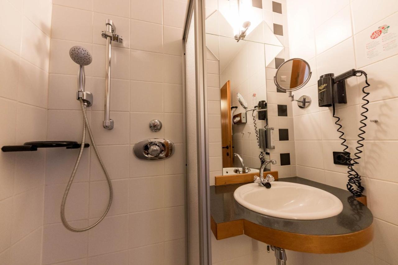 Hotel Edlingerwirt - Sauna & Golfsimulator Inklusive Spittal an der Drau